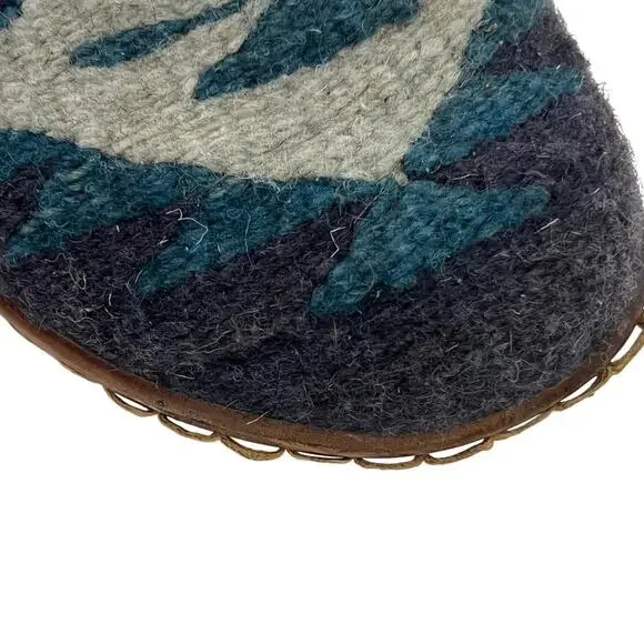 Born Bandy Blanket Aztec Clogs Womens 7 Blue Wool Leather Slip On Comfort - Picture 12 of 12